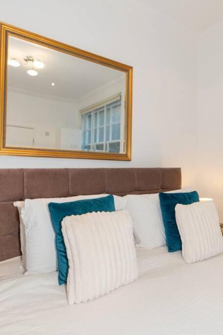 Discover London Central 2 Bedroom In Kensington Extérieur photo
